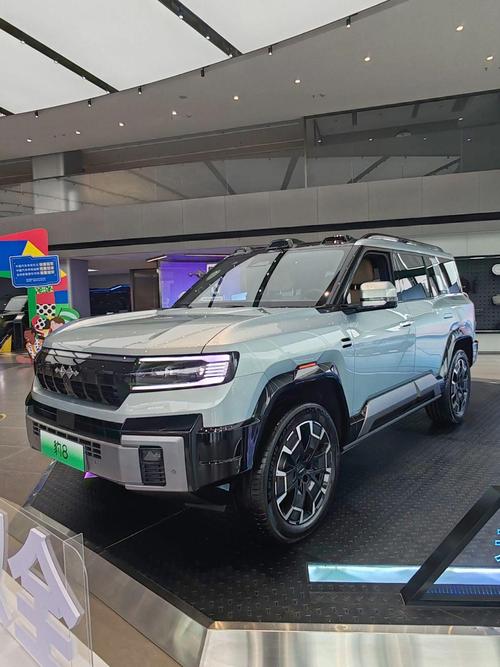 惠州258比亚迪方程豹硬派越野的爆款，英菲尼迪35周年与你共成长